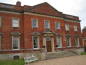 Kelmarsh Hall