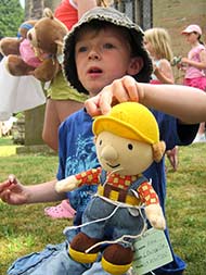 Sunday Teddy Parachute Jump