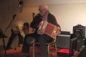 Cropwell Music Live 4-12-10