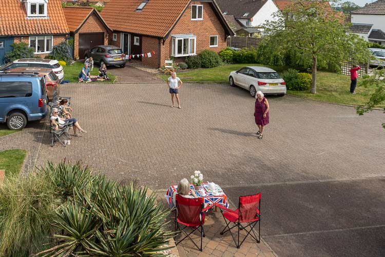 VE Day on Barratt Close