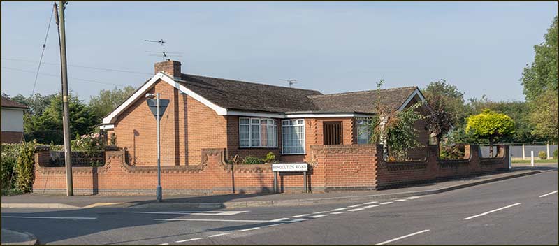 The bunglow on the corner of Kinoulton Road where Parkers Row once began (2020)