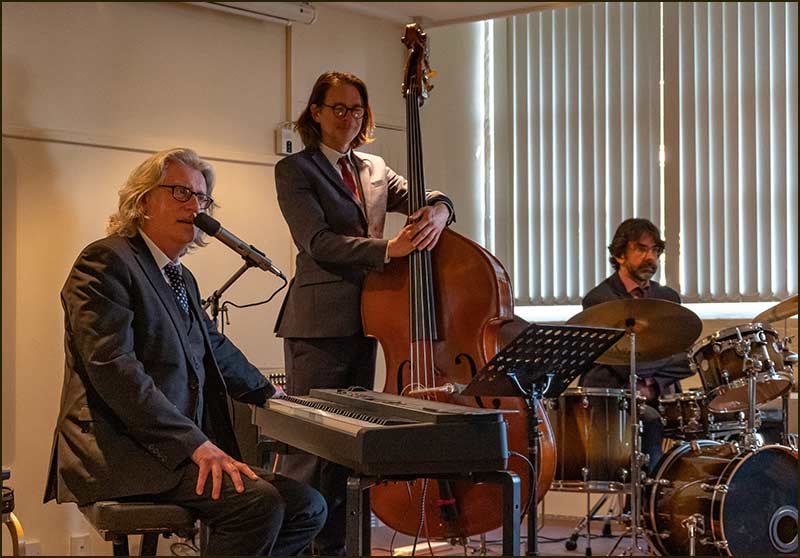Ghris Ingham Trio