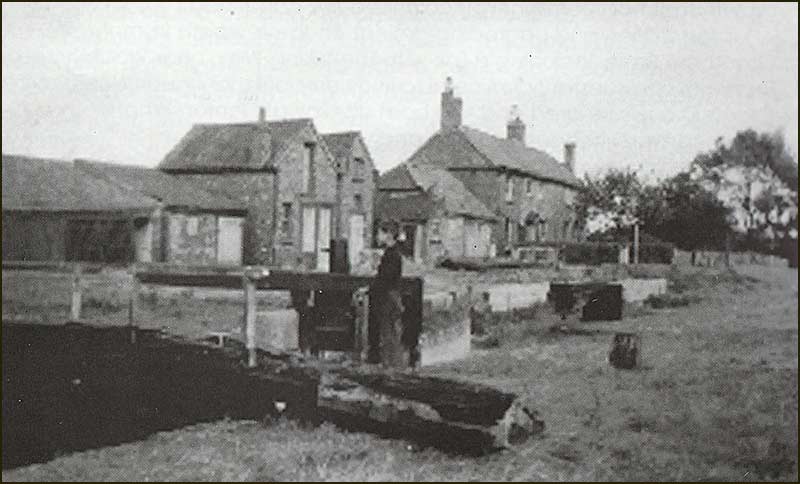 Cropwell Lock in 1930s